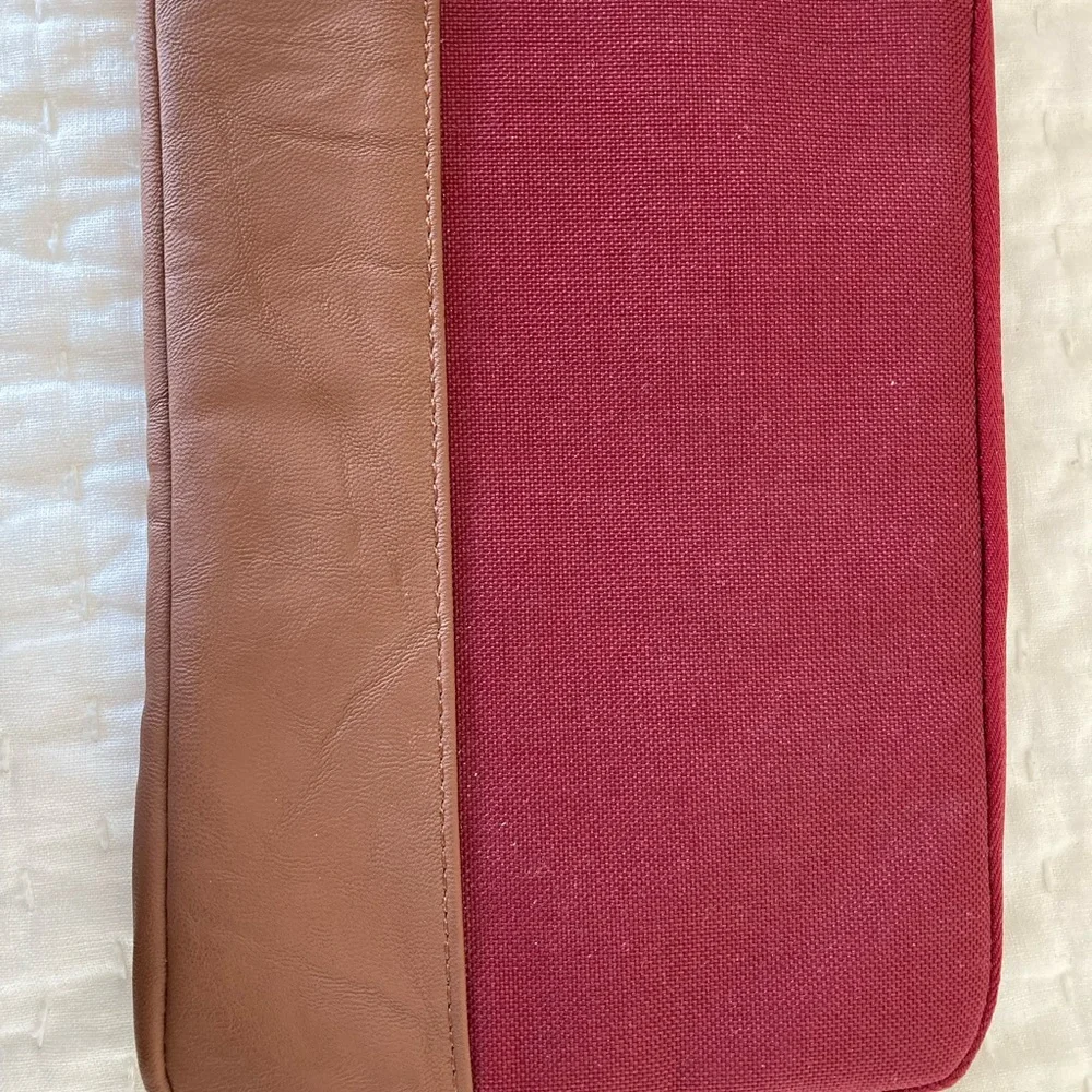Herschel zip top padded iPad mini case